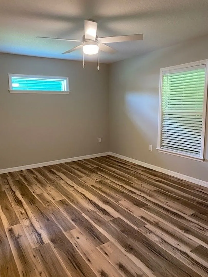 Student Housing — Photo 4