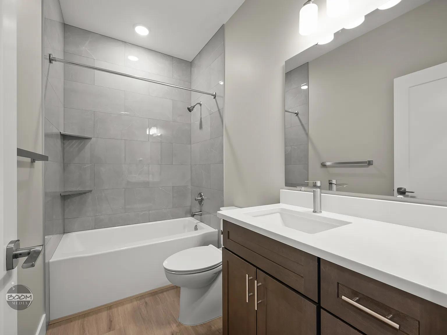 3 bed, 2.5 bath, 1900 sqft, $3,000 — Photo 3