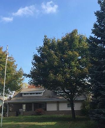 3rd image of 419 Tuscarawas Ave NW