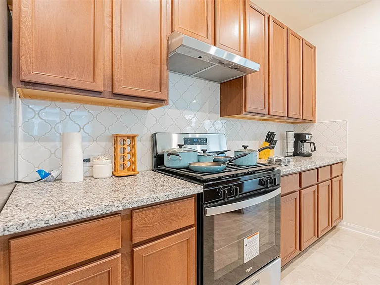 2114 Damasi Ln — Photo 11