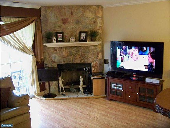 4th image of 4455 Ernie Davis Cir