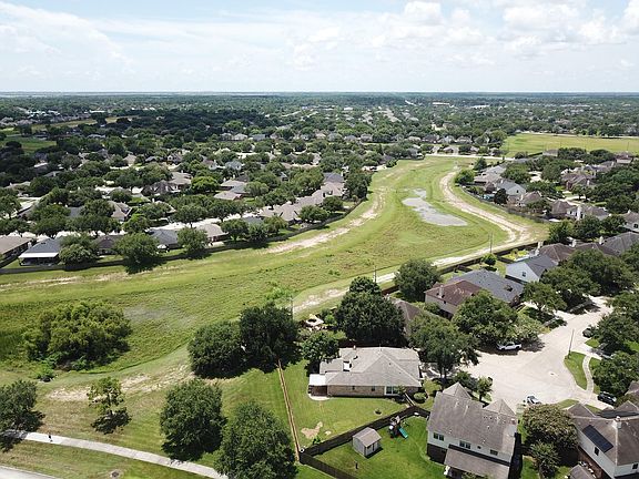 3rd image of 226 Rolling Springs Ln