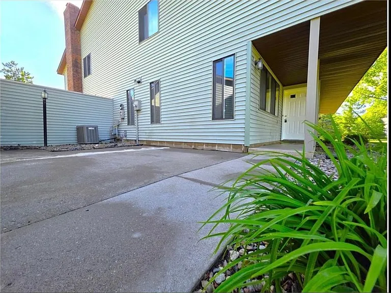 4710 Lenore Ln — Photo 16