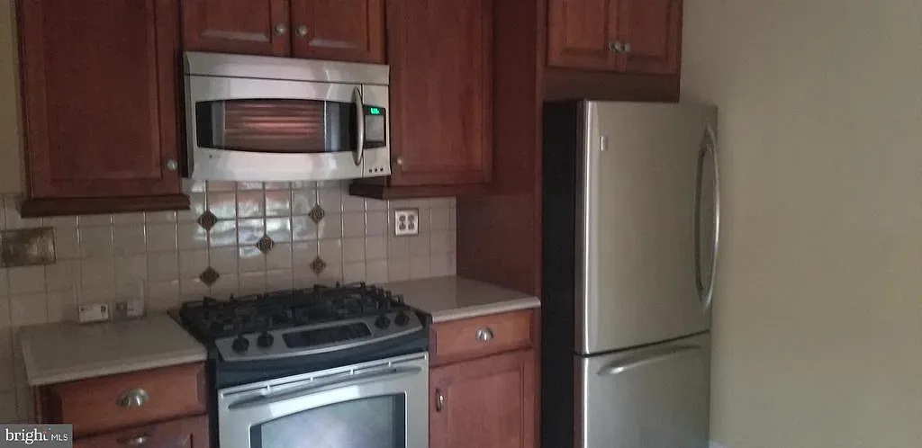 1 bed, 900 sqft, $1,500 — Photo 4