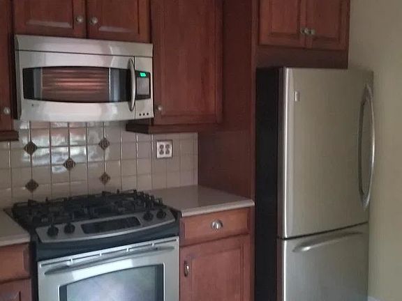 4th image of 530 Hermit St APT 2