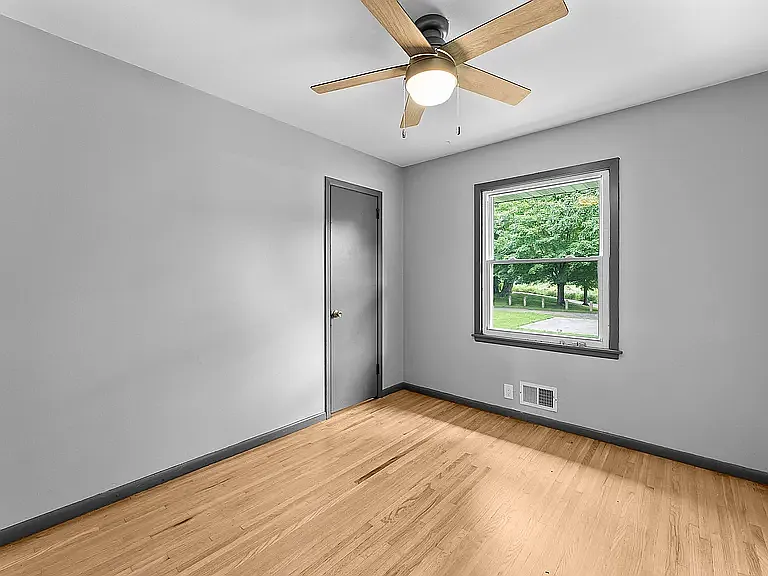 5146 Vincent Ave N #1 — Photo 11