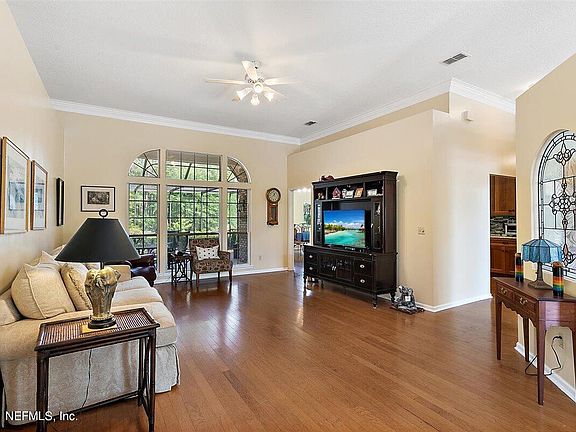 5th image of 10219 Southern Glen Ct