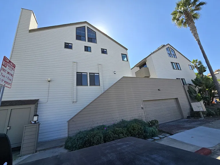 737 Seacoast Dr — Photo 20