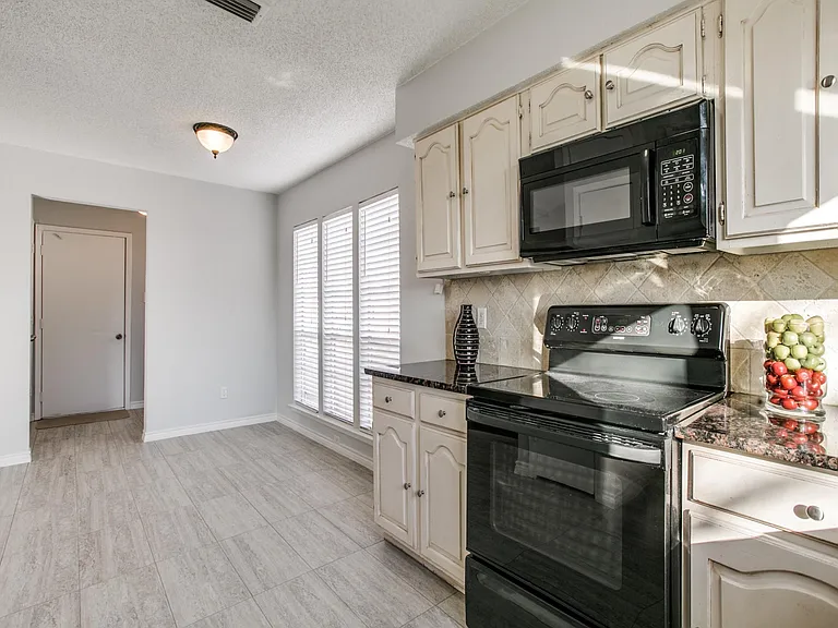 5424 Buckner Ct — Photo 7