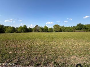 4 & 5 Houston Dr, Crossville, TN 38555