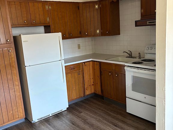 2nd image of 4155 Seneca St APT 1