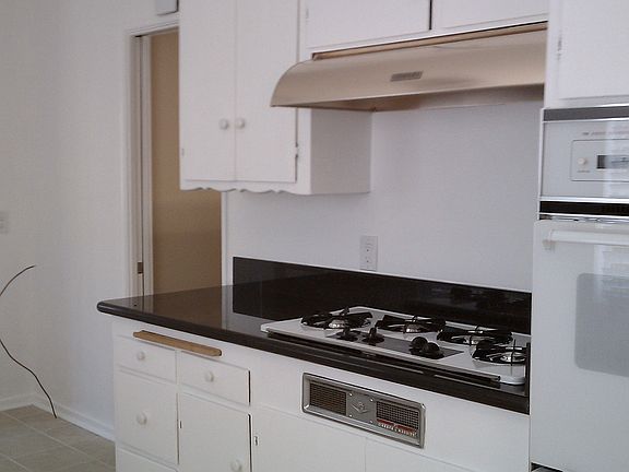 4th image of 12767 Cohasset St