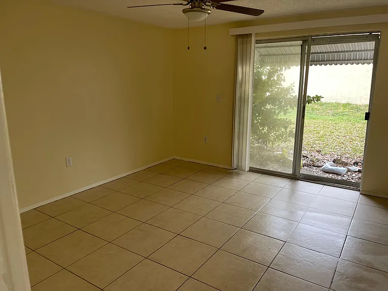 5424 James St #5424 — Photo 7