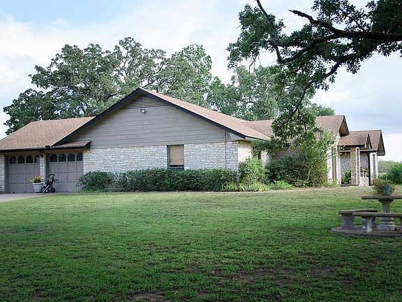 2nd image of 811 County Road 446
