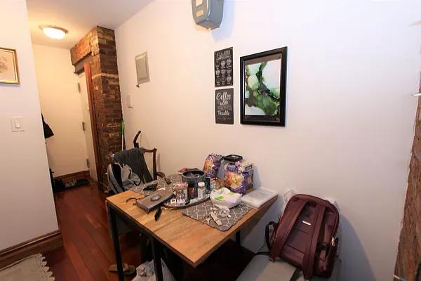 Rented by Dynamik Realty | media 16