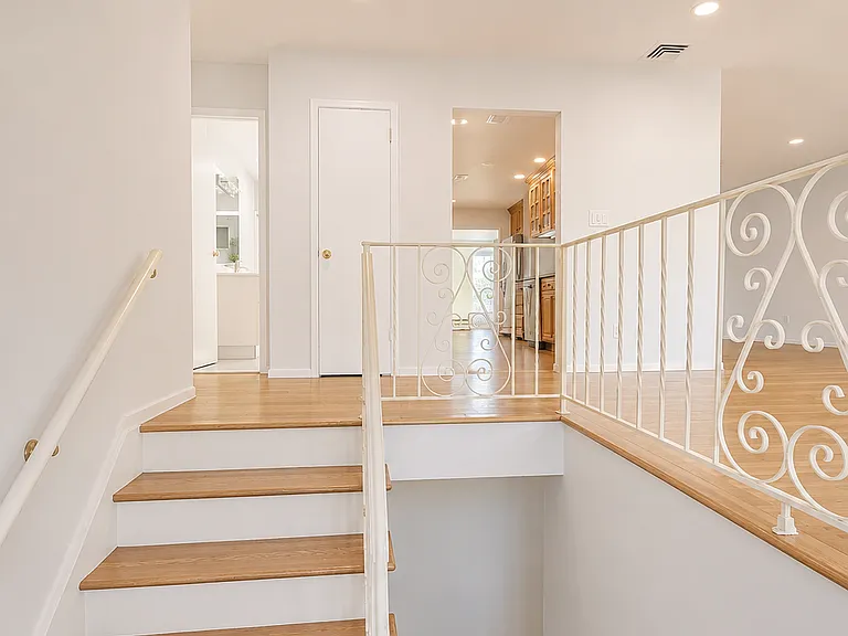 38 Valley Ln E #1 — Photo 16