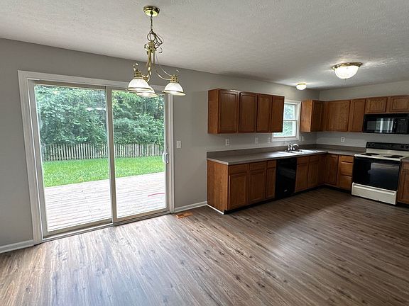 5th image of 7421 Spring Run Dr