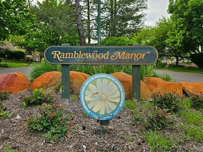 37161 Deer Run Dr, Farmington, MI, 48331
