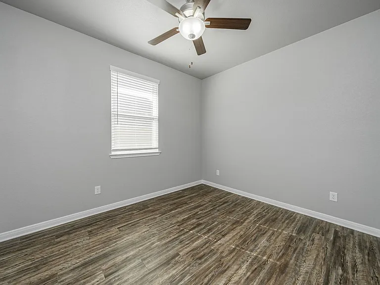 8227 Blue Field Dr — Photo 38