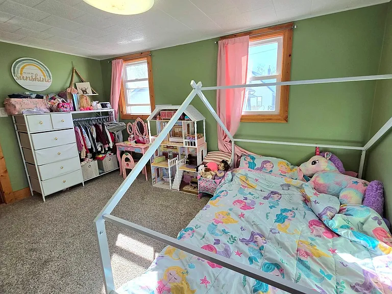511 Superior St — Photo 22