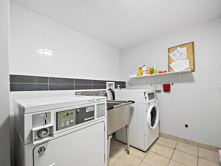 5 Glenavon Rd #B5 — Photo 9