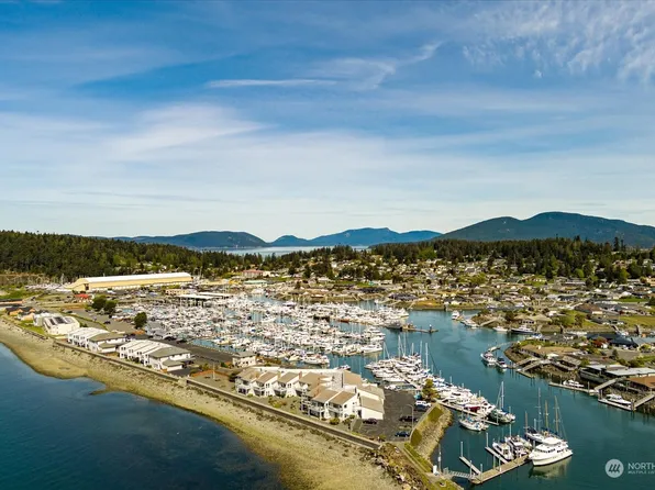 2400 Skyline Way #F-17, Anacortes, WA 98221