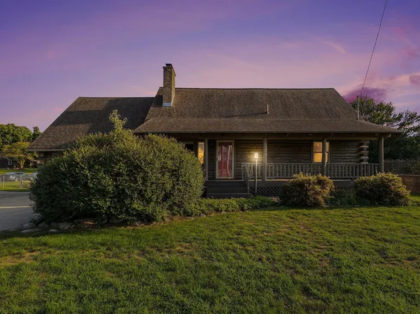 3040 Richmond St NW, Grand Rapids, MI 49534