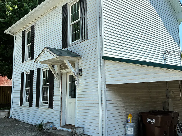 122 S Main St — Photo 1