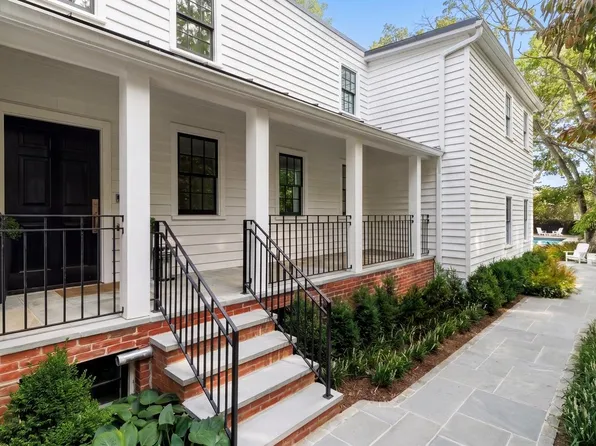 3418 Reservoir Rd NW, Washington, DC 20007