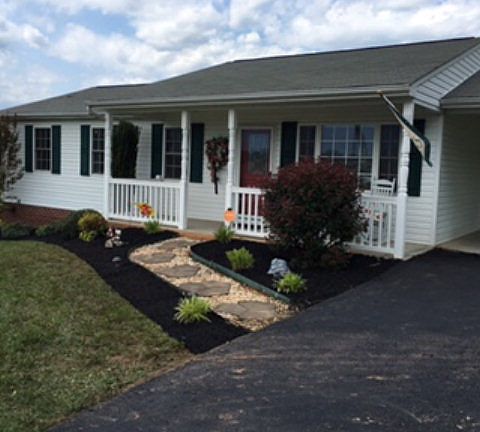 2nd image of 102 Cole Ln