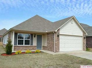7 E Falcon Dr, Sapulpa, OK 74066