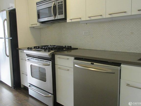 3rd image of 220 E 63rd St #2KK