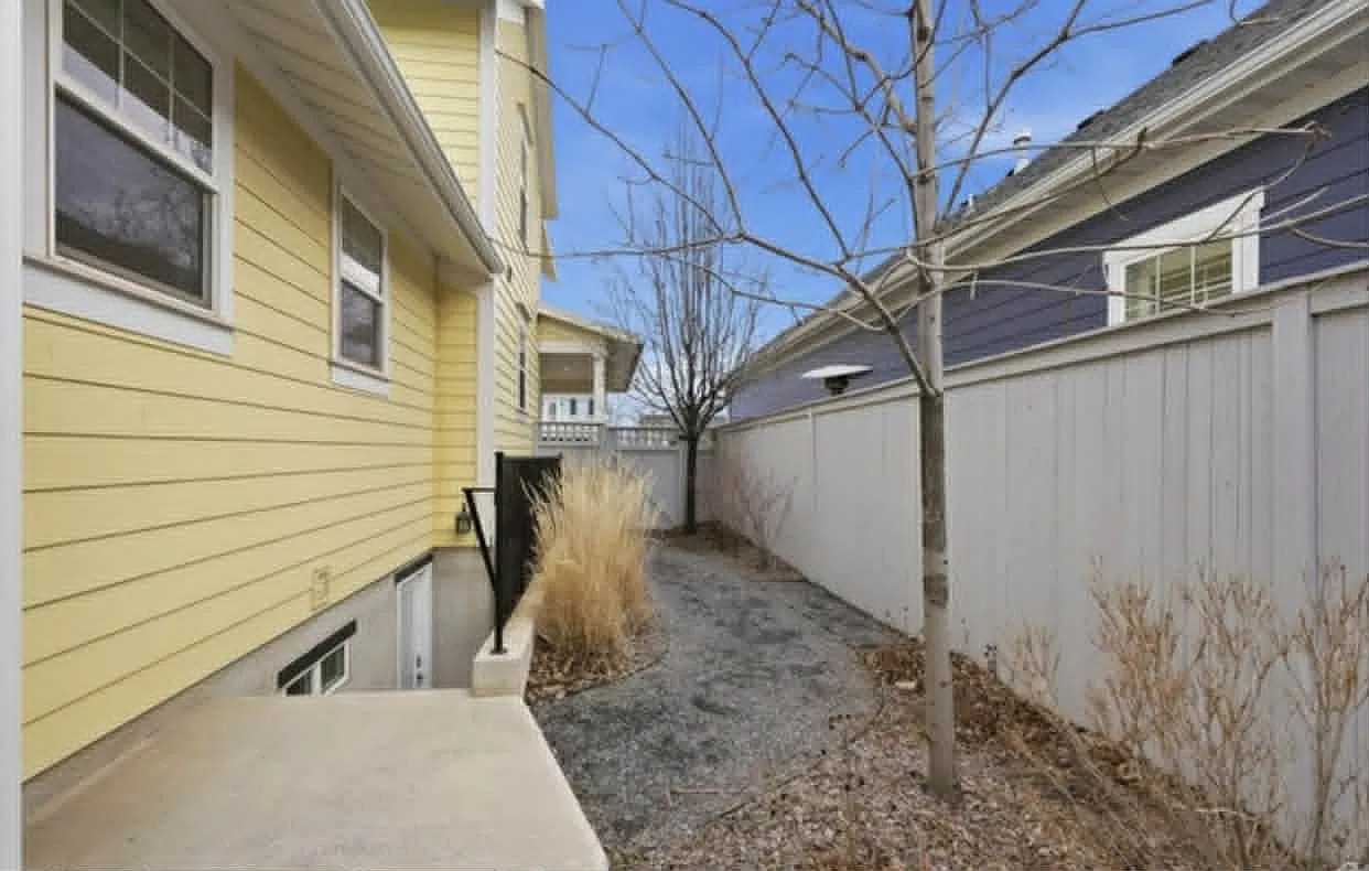 2 bed, 1400 sqft, $1,800 — Photo 2