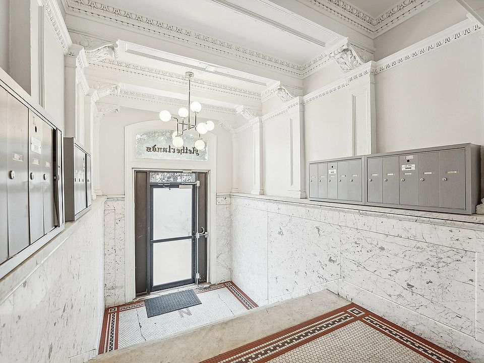 Building Photo 2