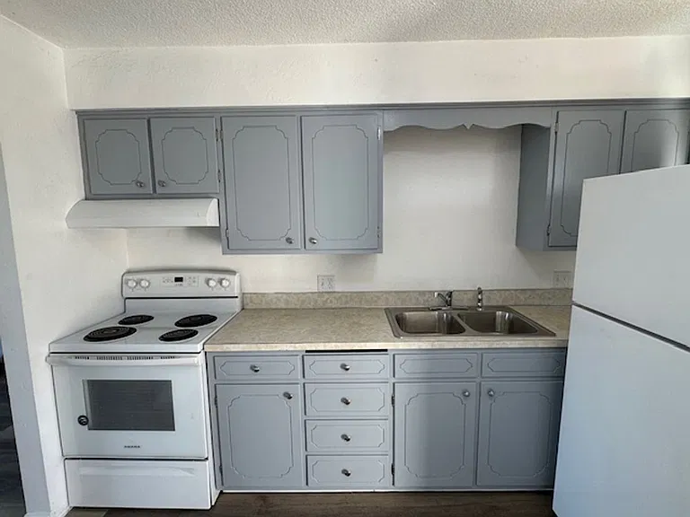 624 Berrydale Ave — Photo 4