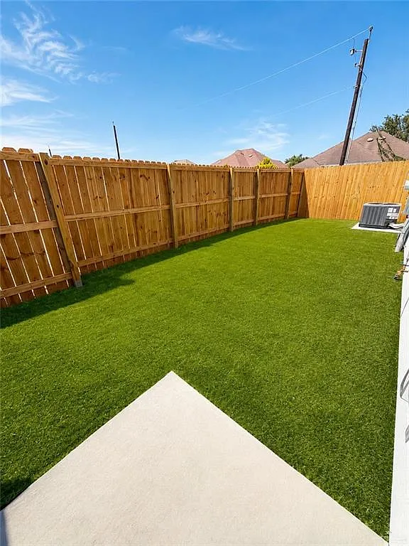 3 bed, 2.0 bath, 966 sqft, $1,600 — Photo 4