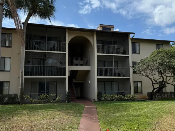 201 Foxtail Drive #E1, Greenacres, FL 33415