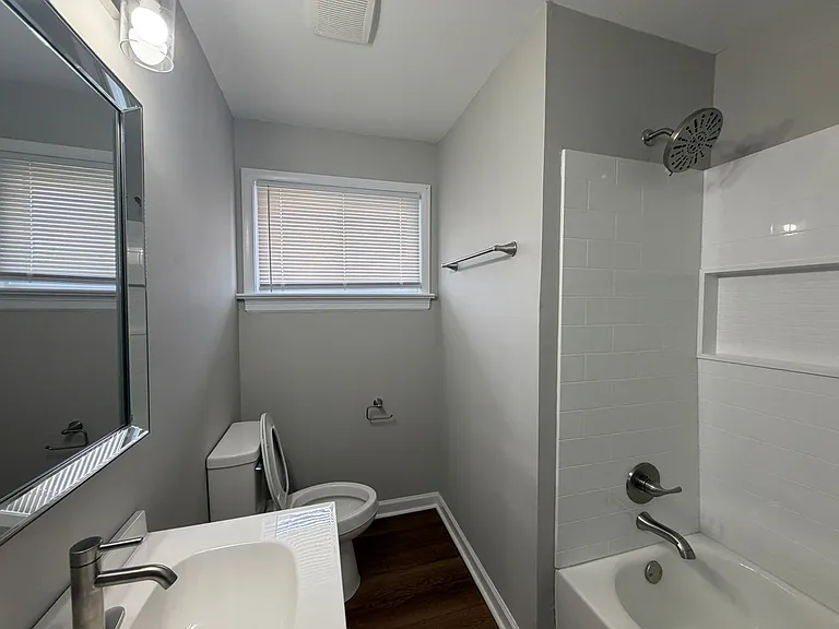 2100 Wright Ave — Photo 15