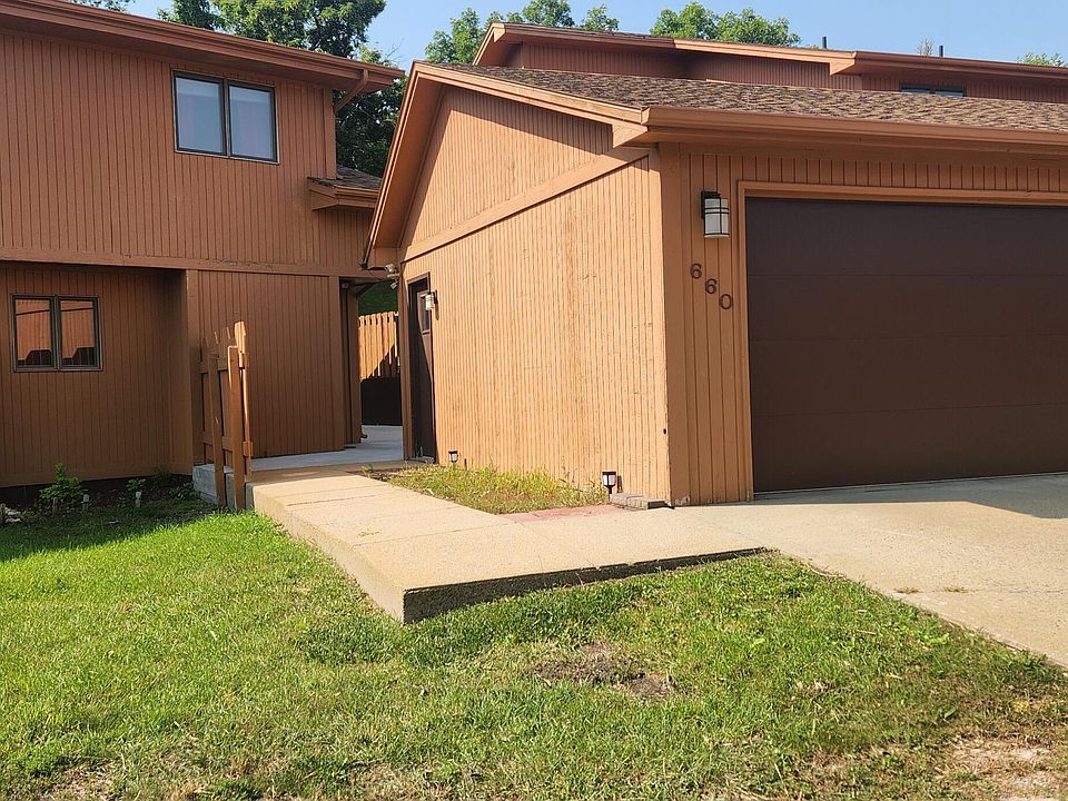 1st image of 660 4th Ave E