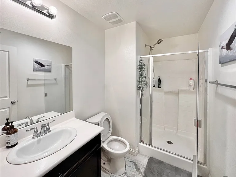 2463 E Derby Ln — Photo 12
