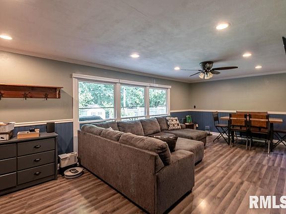 5th image of 1313 N Autumn Ln