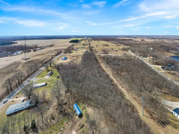 Stone Lake St #3, Cassopolis, MI 49031