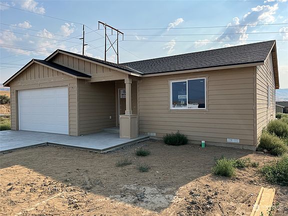 2nd image of 987 N Macaw Avenue
