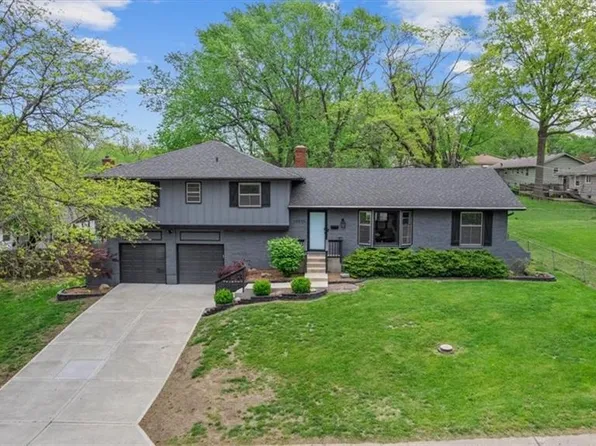 10535 Oak St, Kansas City, MO 64114