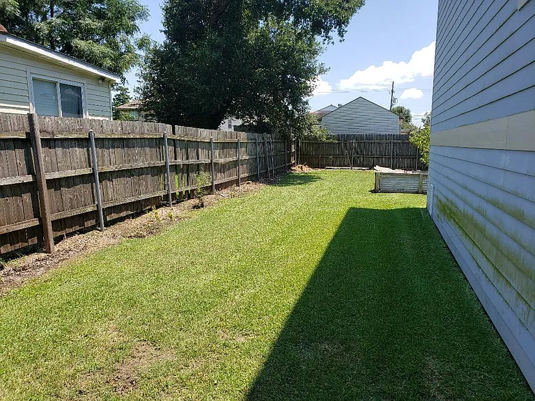 5725 Pasteur Blvd — Photo 2