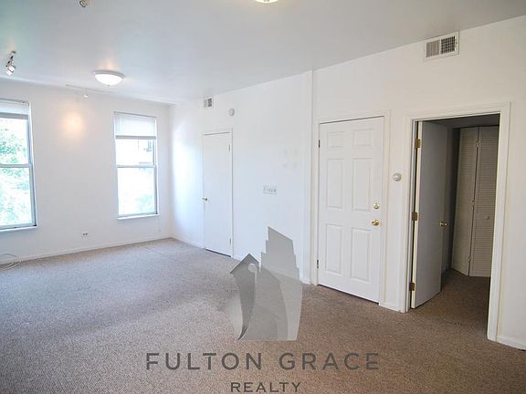 4th image of 1956 N Wilmot Ave