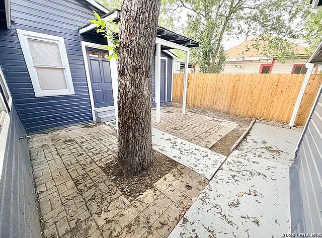 105 Dewitt — Photo 24
