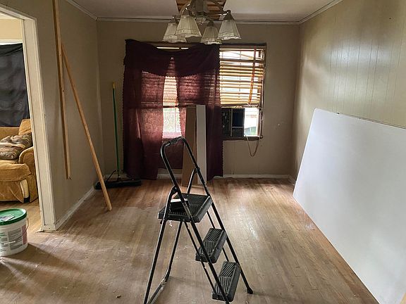 5th image of 203 W 26th Ave