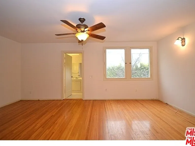 429 S Orange Dr — Photo 5