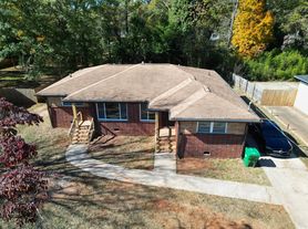 2041 Nettie Ct, Decatur, GA